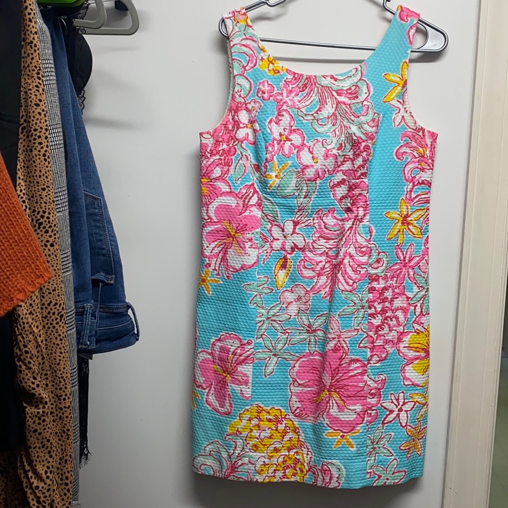 Lilly Pulitzer shift dress size 8 LIKE NEW